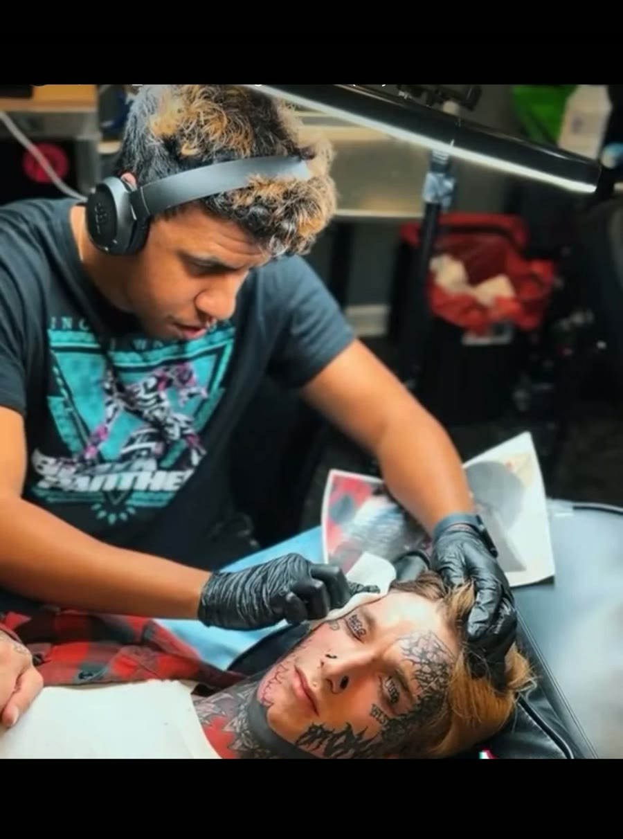 Alexander Terrero Sánchez, Tatuador